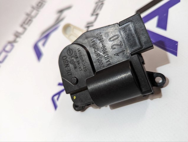 Двигун заслінки печі 68223051AA CHRYSLER