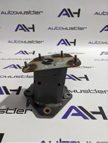 Кронштейн підсилювача заднього бампера 852116RR0A NISSAN