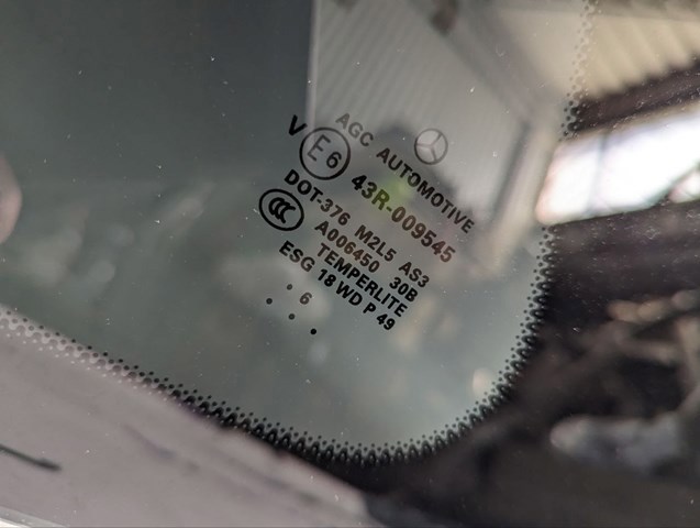 Куточок задніх лівих дверей A1666700349 MERCEDES