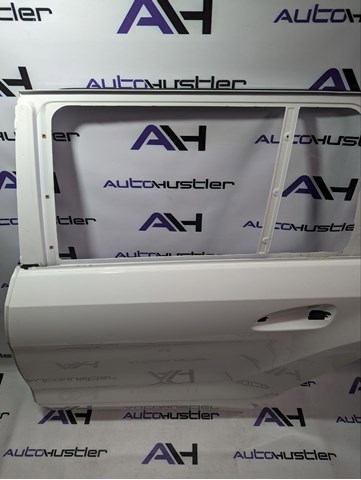 Двері задні A1667300305 MERCEDES