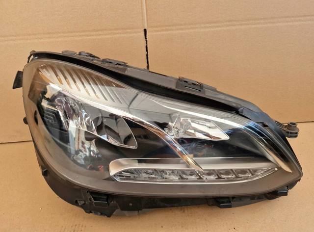 Фара основна права A2128201839 MERCEDES