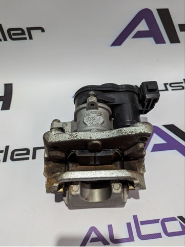 Задній гальмівний супорт лівий D40106RA0C NISSAN