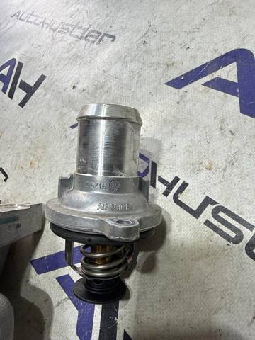 Корпус термостата в зборі K2GZ8575C FORD