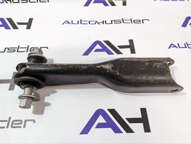 Важіль задньої підвіски нижній, правий LR037702 LAND ROVER
