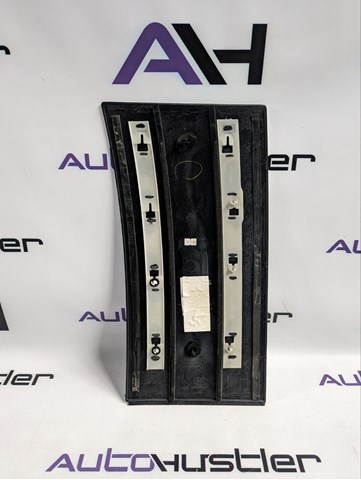 Накладка передніх дверей LR096540 LAND ROVER