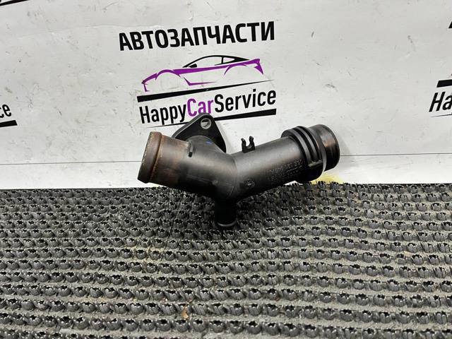 Водяний патрубок 06E121045AN VAG