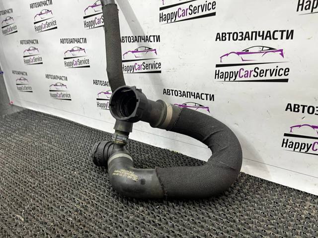 Патрубок системи охолодження 4M0122101AK VAG