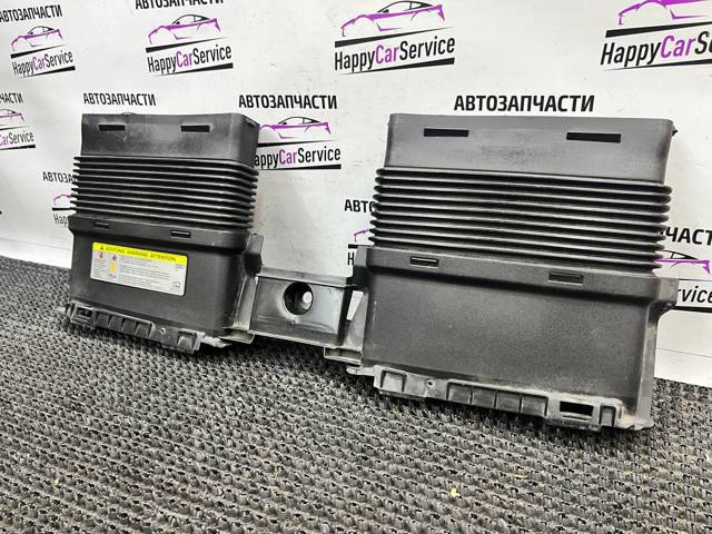 Повітрозабірник повітряного фільтра 4M0129510D VAG