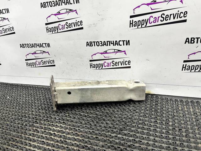 Кронштейн підсилювача переднього бампера 4M0802038A VAG