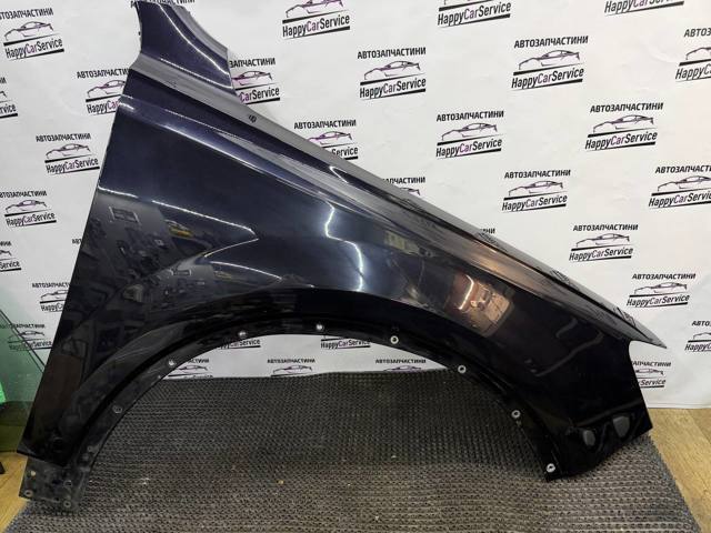 Переднє праве крило 4M0821106D VAG