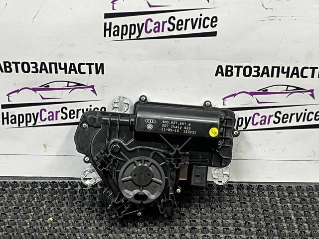 Актуатор замка багажника (задніх дверей) 4M0827887B VAG