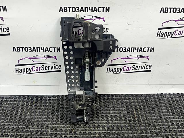 Тримач зовнішньої ручки дверей, лівих дверей 4M0837885A VAG