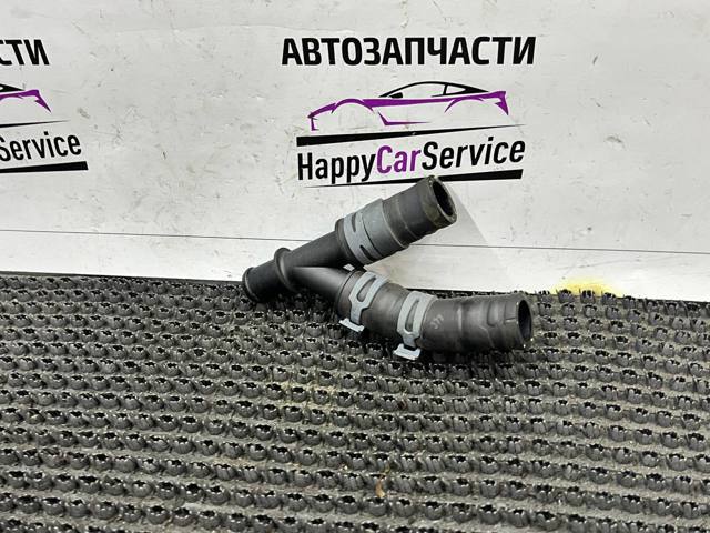 Водяний патрубок 5Q0121087L VAG