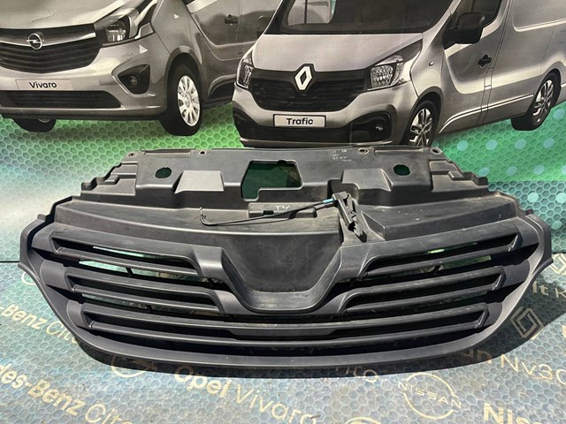 Решітка радіатора 623108673R RENAULT