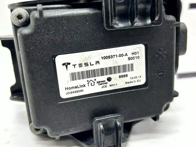 Блок управління системою відкривання воріт гаража 100537100A TESLA