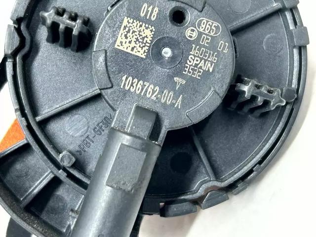 Датчик AIRBAG передній 103676200A TESLA