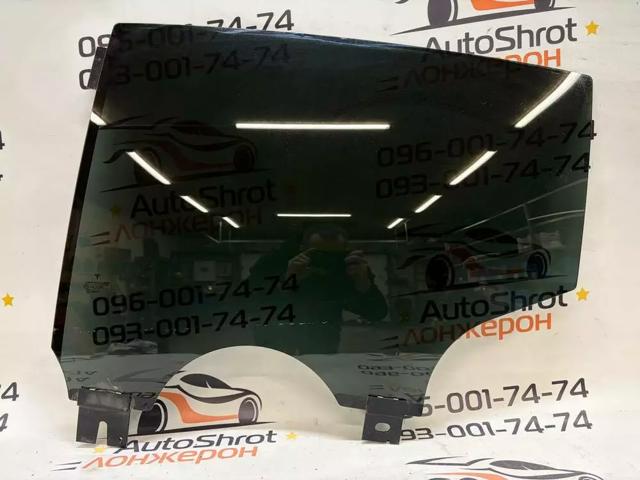 Скло задньої двері лівої 105271700D TESLA