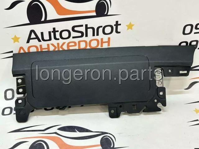 Подушка безпеки (AIRBAG) пасажирська, захисту колін 107782600D TESLA