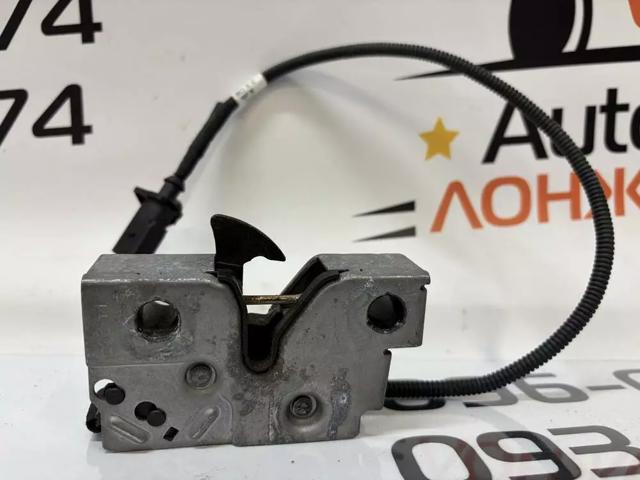 Замок кришки капота 11B823509A VAG