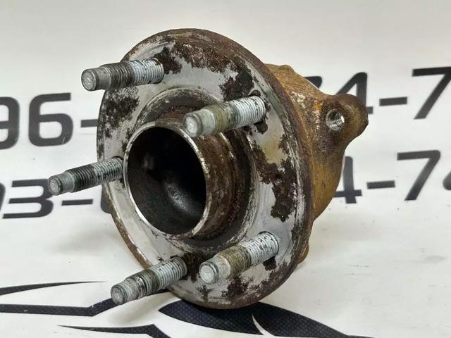 Маточини задніх коліс 13524088 GM