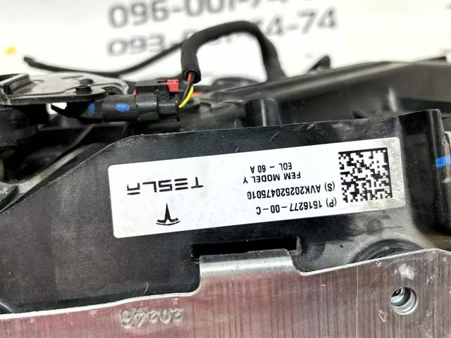 Кронштейн кріплення радіатора 149524500C TESLA