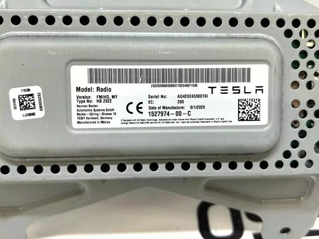 Антена на дах 152797400D TESLA
