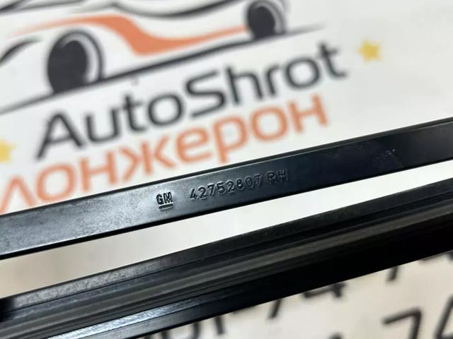 Поводок двірника 42752807 GM