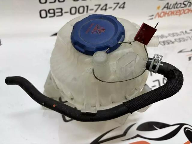 Бачок для води 4KE121405A VAG