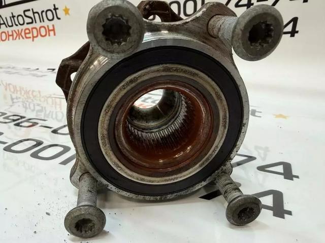 Маточина заднього колеса 4M0501652A VAG