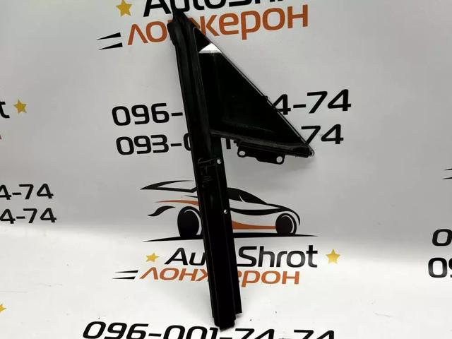 Скло-кватирка дверей, передніх, правих 600654400J TESLA