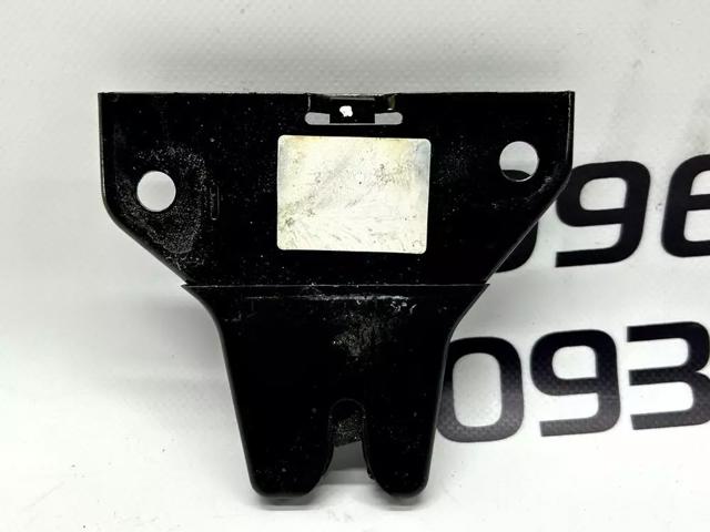 Замок капота 600660100B TESLA