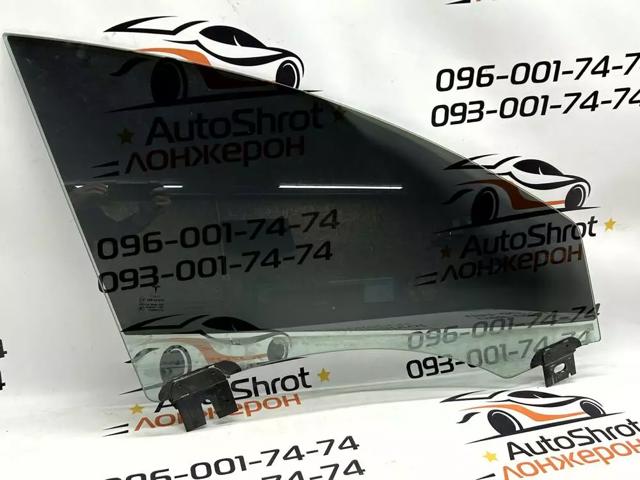 Скло пасажирських дверей 600664700E TESLA