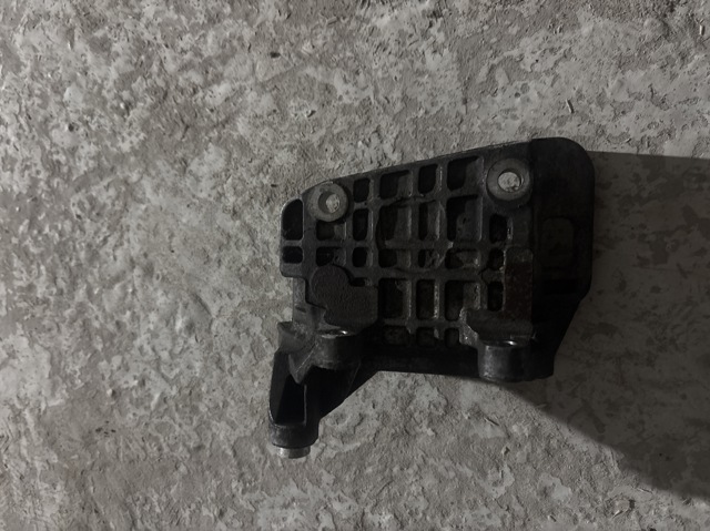 Кріплення генератора 059903143AJ VAG