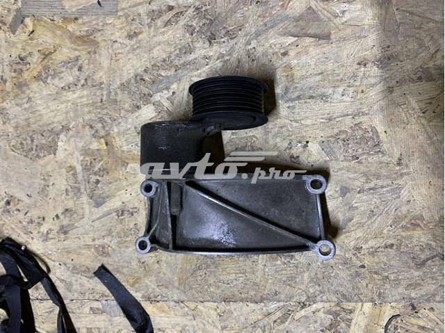 Кріплення генератора 06E903143D VAG