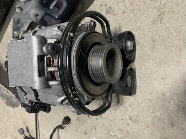 Генератор автомобільний 06L903018H VAG