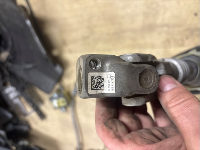 Рульовий кардан нижній 1EB419755B VAG