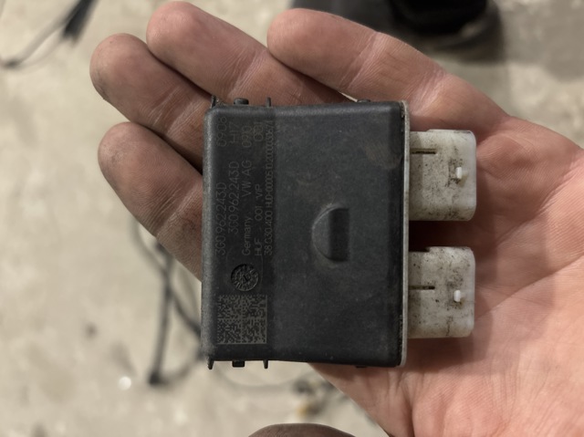 Блок управління відкриття кришки багажника 3G0962243D VAG