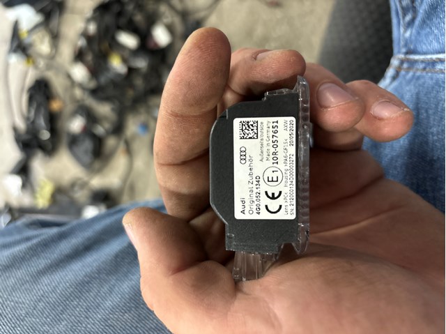 Лампа підсвічування в двері, передньої правої 4G0052134D VAG