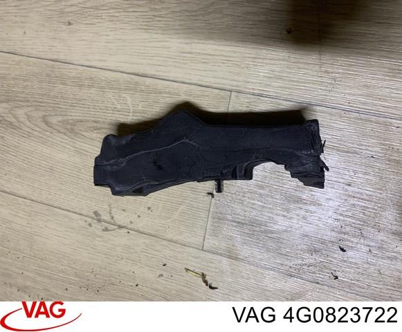 Ущільнювач арки крила 4G0823722 VAG