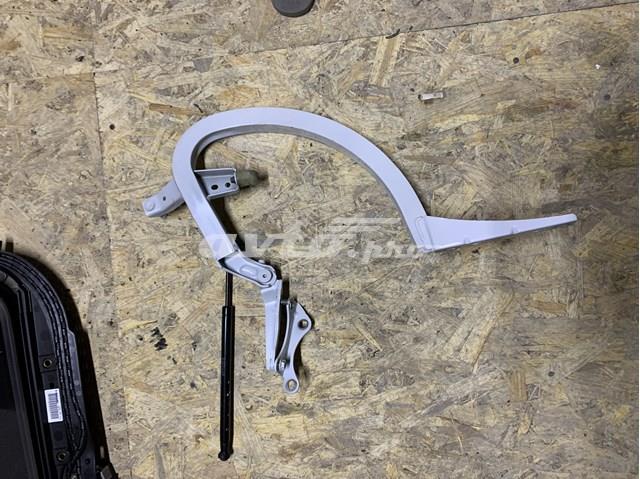 Кріплення кришки багажника 4G5827301B VAG