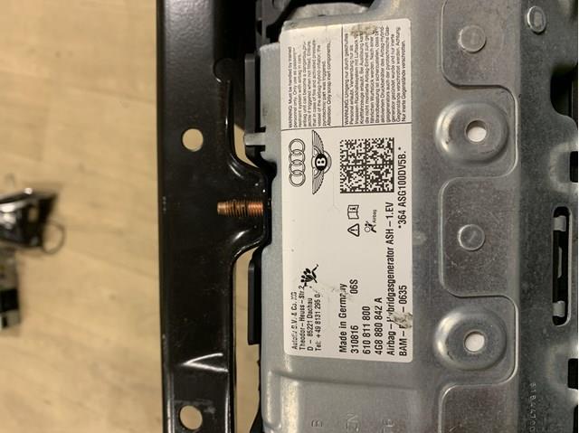 Подушка безпеки (AIRBAG) пасажирська, захисту колін 4G8880842A VAG