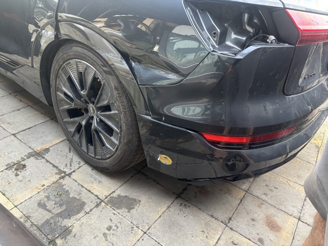 Крило заднє ліве 4KE809837 VAG