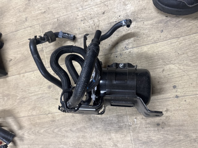 Корпус паливного фільтра 4M0127401C VAG