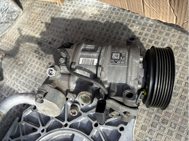 Насос кондиціонера 4M0820803L VAG