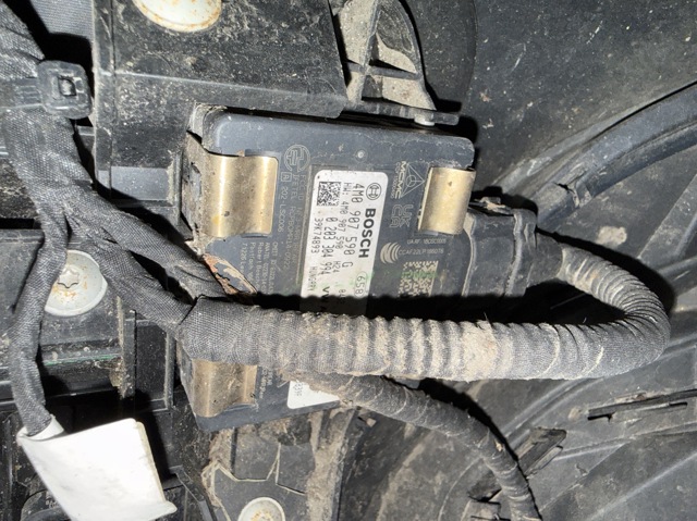 Датчик контролю мертвої зони, задній 4M0907590F VAG