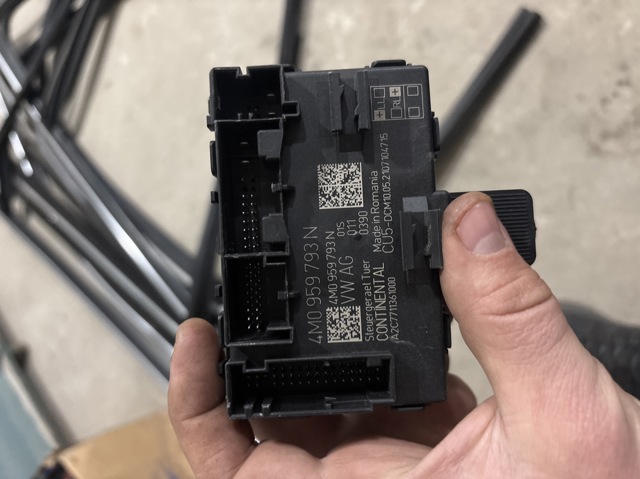 Блок комфорту передніх дверей 4M0959793N VAG