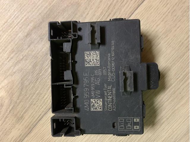 Блок комфорту задніх дверей 4M0959795E VAG