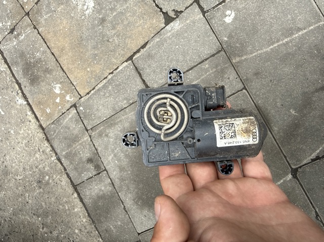 Сервопривід заслінки глушника 4N0133246A VAG