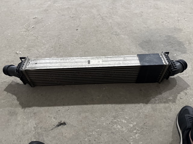 Охолоджувач наддувочного повітря 80A145805J VAG
