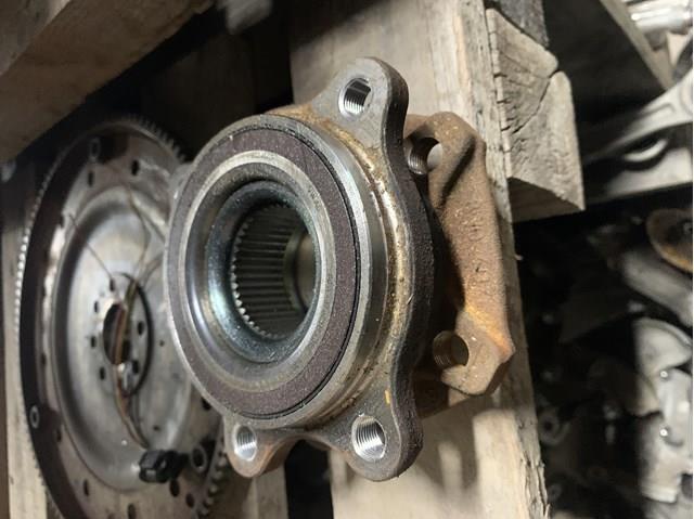 Кріплення переднього амортизатора 80A412377B VAG